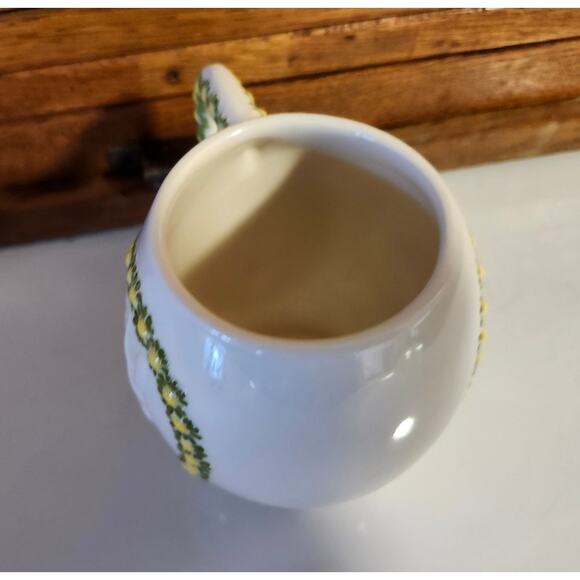 Vintage 1982 Chicken Rabbit Yellow Daisy Flower Coffee Mug Easter Spring - Picture 9 of 11